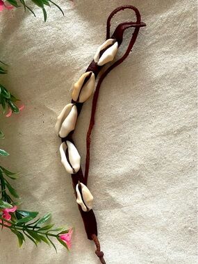 UNISEX Shell Decor Bracelet on Brown Leather Strap Adjusts to size.